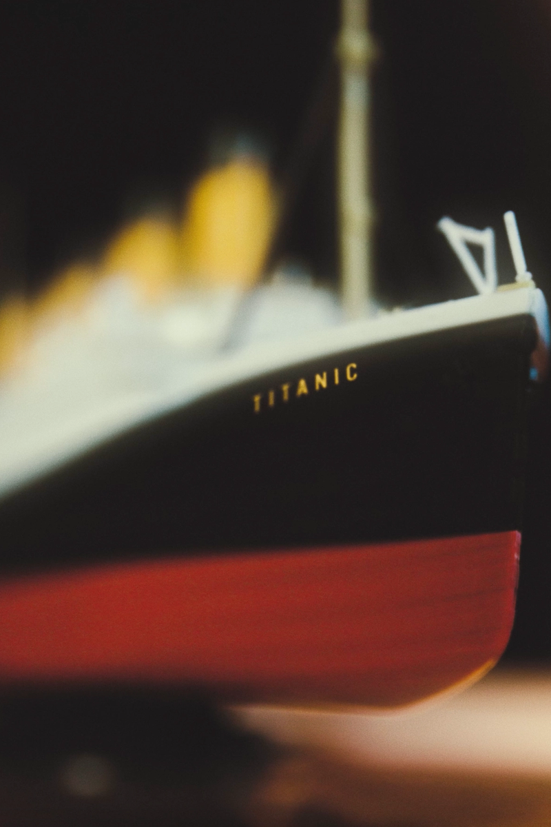 In Night And Ice (Titanic 1912)